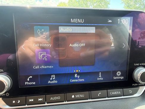 Used 2025 Nissan Sentra SV FWD image 10