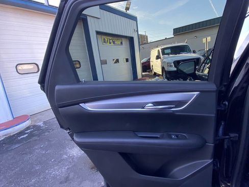 Used 2017 Cadillac XT5 Luxury w/ Driver Awareness Package image 26