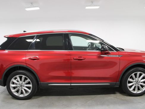 Used 2021 Lincoln Corsair AWD w/ Premium Package image 11