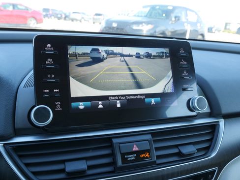 Used 2021 Honda Accord Touring image 27