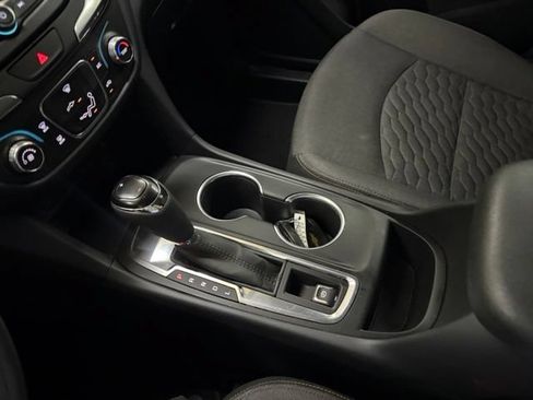 Used 2021 Chevrolet Equinox LT FWD image 39