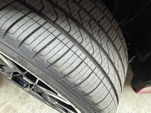 New 2026 BMW 330i xDrive Sedan w/ M Sport Package image 29