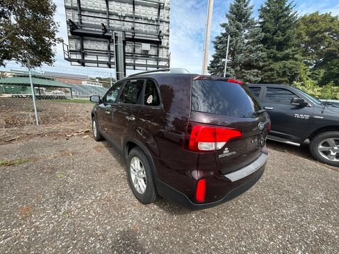 Used 2015 Kia Sorento LX FWD image 8