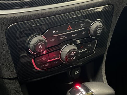 Used 2020 Dodge Charger GT w/ Blacktop Package image 18