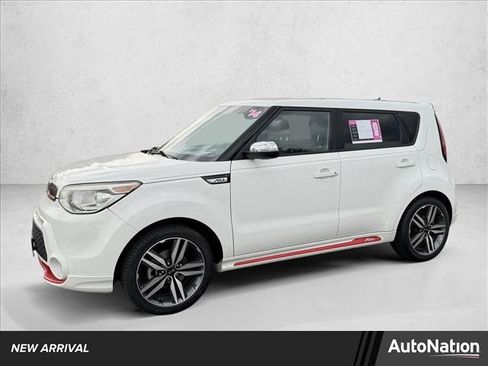Used 2014 Kia Soul + image 1