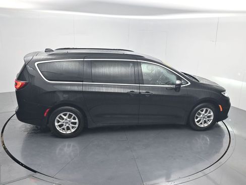 Used 2022 Chrysler Pacifica Touring-L FWD image 56