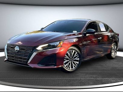 Used 2024 Nissan Altima 2.5 SV