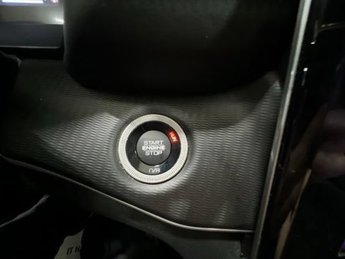 Used 2023 Jeep Grand Cherokee Laredo w/ Luxury Tech Group I AWD/4WD image 31