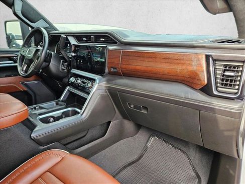 Used 2024 GMC Sierra 2500 Denali Ultimate image 23