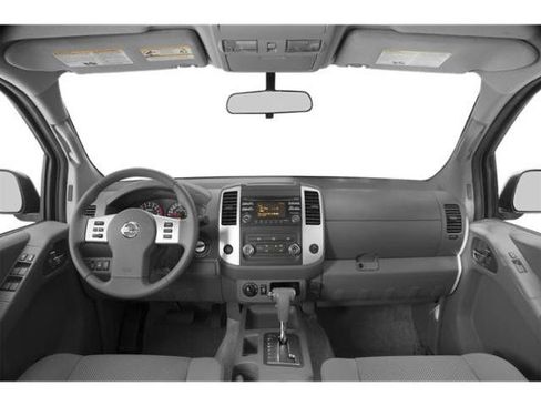 Used 2015 Nissan Frontier SV w/ SV Value Truck Package AWD/4WD image 5