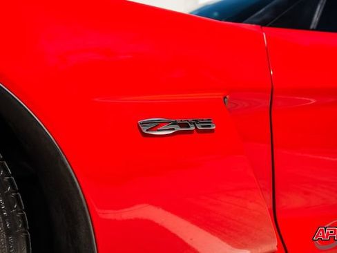 Used 2013 Chevrolet Corvette Z06 w/ 3LZ Preferred Equipment Group RWD image 29