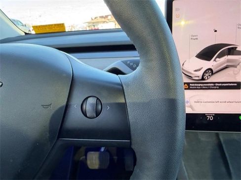 Used 2023 Tesla Model Y Long Range image 13