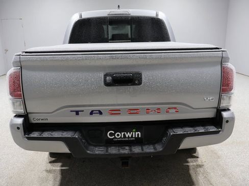 Used 2021 Toyota Tacoma TRD Off-Road image 3