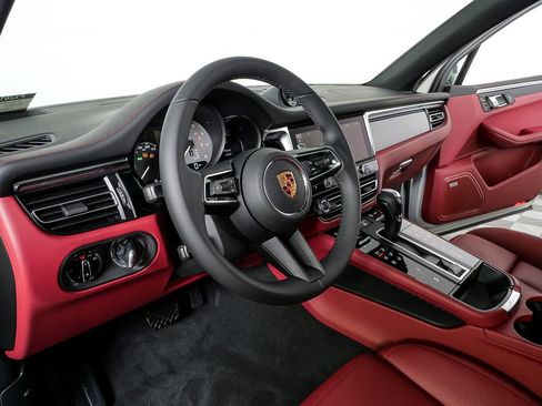 New 2026 Porsche Macan S image 4