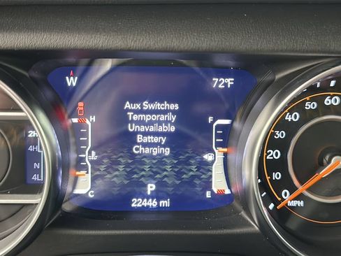 Used 2023 Jeep Gladiator Overland AWD/4WD image 18