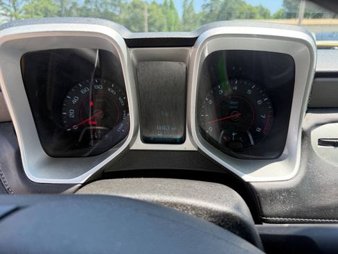 Used 2013 Chevrolet Camaro LS RWD image 17