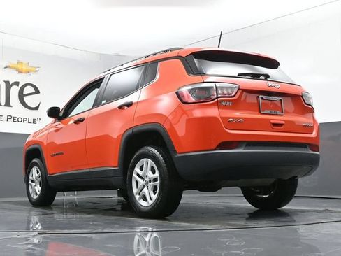 Used 2018 Jeep Compass Sport w/ Cold Weather Group AWD/4WD image 5