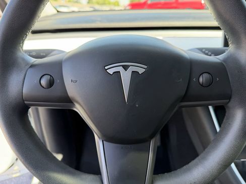 Used 2020 Tesla Model Y Long Range AWD/4WD image 7