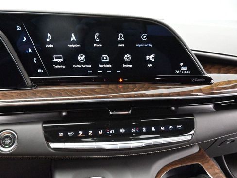 Certified 2024 Cadillac Escalade ESV Premium Luxury Platinum AWD/4WD image 25