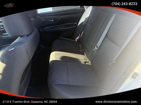 Used 2016 Nissan Altima 2.5 S w/ Interior Lighting Package FWD image 10