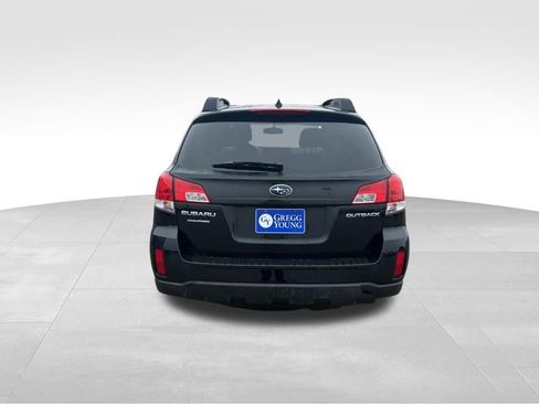 Used 2012 Subaru Outback 2.5i Limited image 6