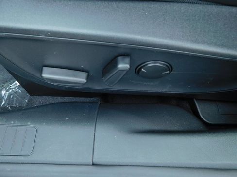 New 2026 Ford Escape ST-Line w/ Cold Weather Package image 23