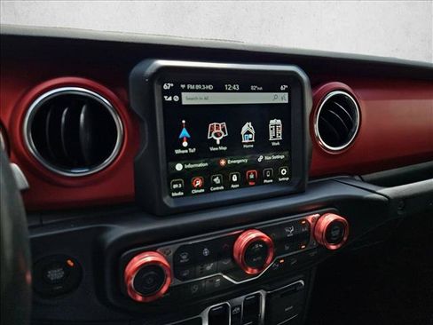 Used 2021 Jeep Wrangler Unlimited Rubicon AWD/4WD image 12