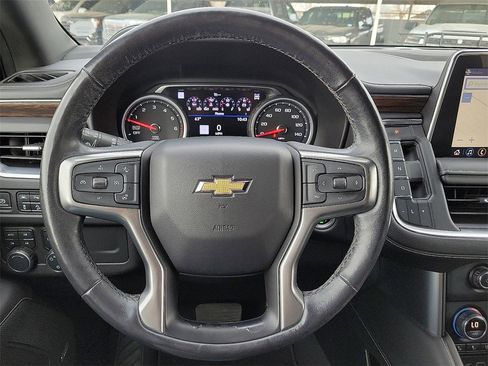 Used 2021 Chevrolet Suburban Premier image 19