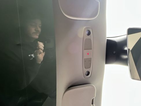 Used 2023 Tesla Model Y Performance image 20