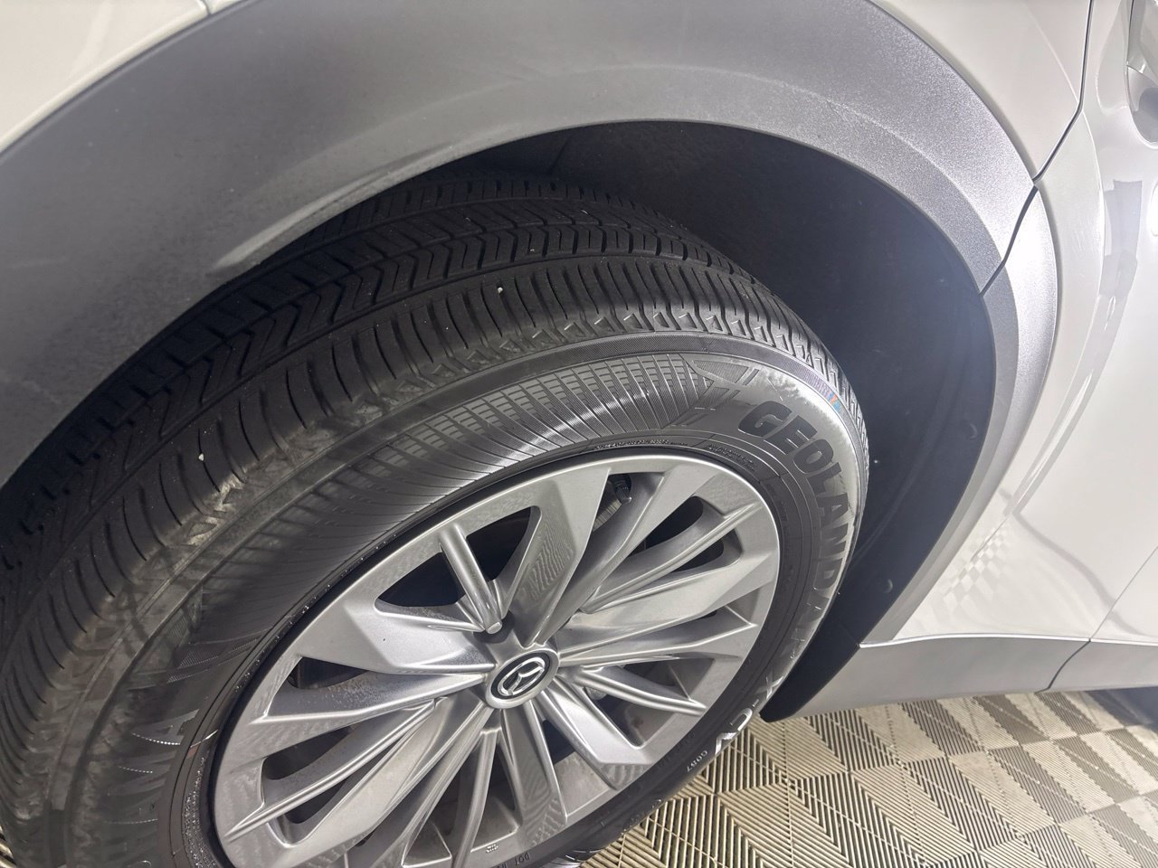 Used 2024 MAZDA CX-90 3.3 Turbo w/ Preferred Plus AWD/4WD image 37