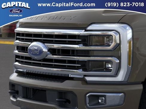 New 2026 Ford F250 Platinum w/ Platinum Plus Package AWD/4WD image 17