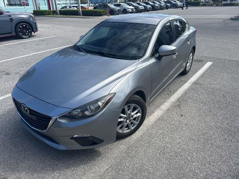Used 2014 MAZDA MAZDA3 i Touring image 2