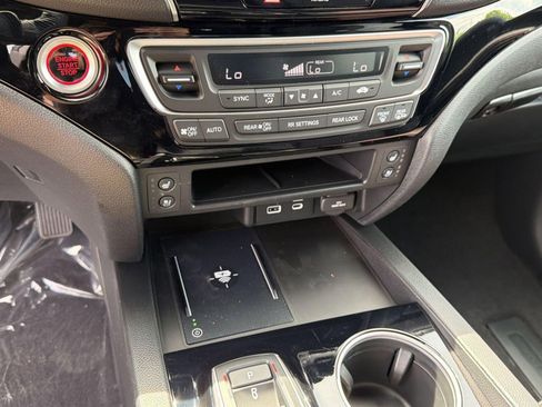 New 2026 Honda Ridgeline Black Edition image 18