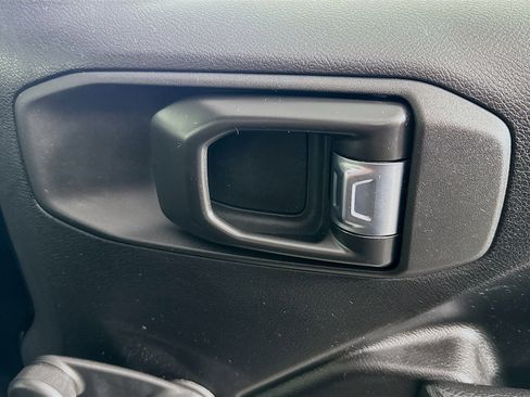 Used 2022 Jeep Wrangler Sport image 26