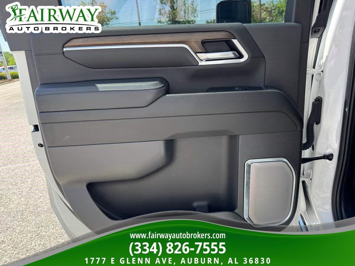 Used 2025 Chevrolet Silverado 2500 High Country w/ Technology Package AWD/4WD image 30