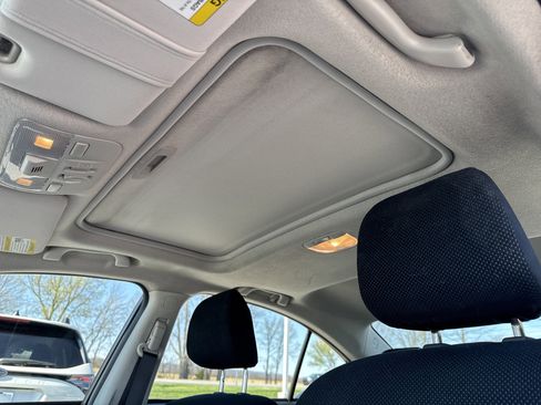 Used 2015 Subaru Impreza 2.0i Premium image 10