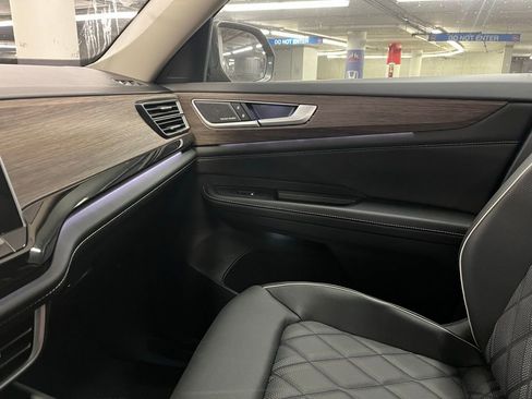 New 2026 Volkswagen Atlas SEL Premium R-Line image 32