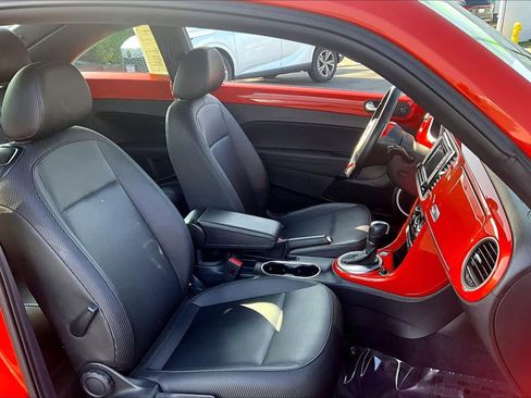 Used 2017 Volkswagen Beetle 1.8T SE image 8