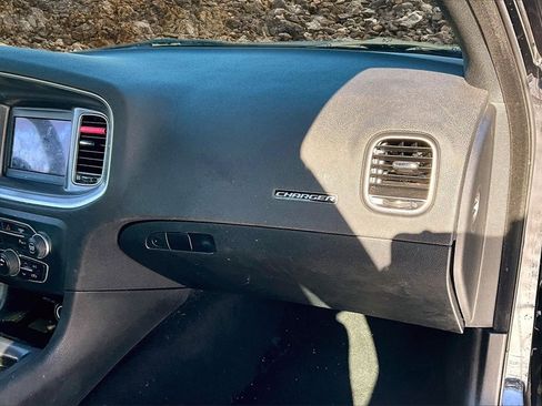 Used 2021 Dodge Charger SXT w/ Leather Interior Group image 13
