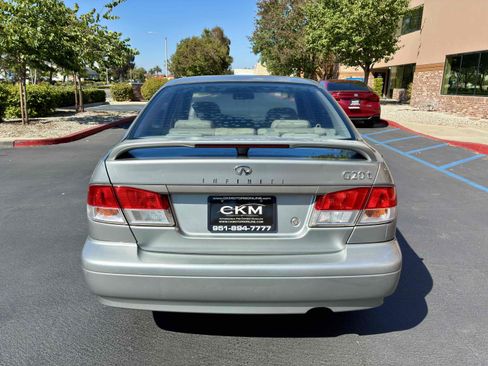 Used 1999 INFINITI G20 FWD image 9