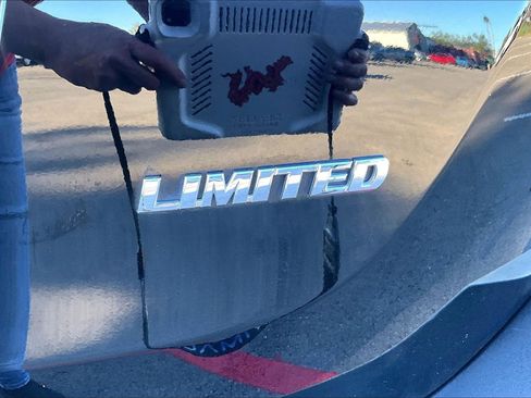 Used 2015 Toyota RAV4 Limited image 31