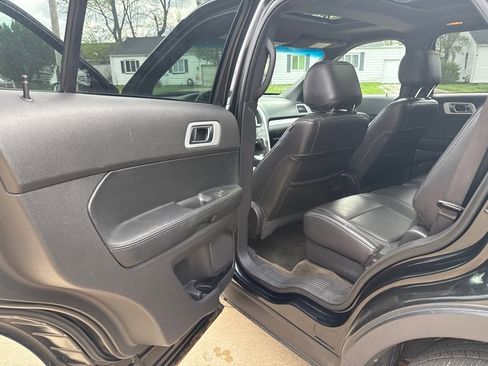Used 2013 Ford Explorer XLT AWD/4WD image 12