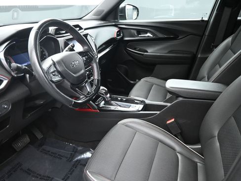 Used 2022 Chevrolet TrailBlazer RS w/ Sun and Liftgate Package image 10