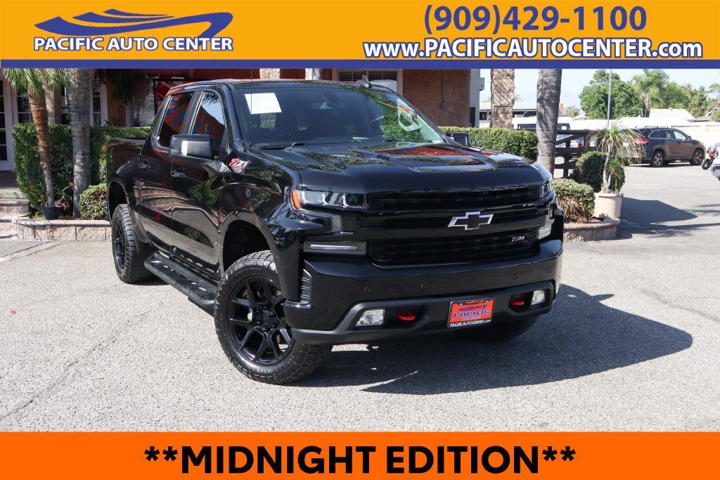 Used 2020 Chevrolet Silverado 1500 LT Trail Boss w/ Midnight Edition AWD/4WD image 1