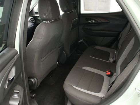 Certified 2025 Chevrolet TrailBlazer LT w/ LT Cold Weather Package FWD image 25