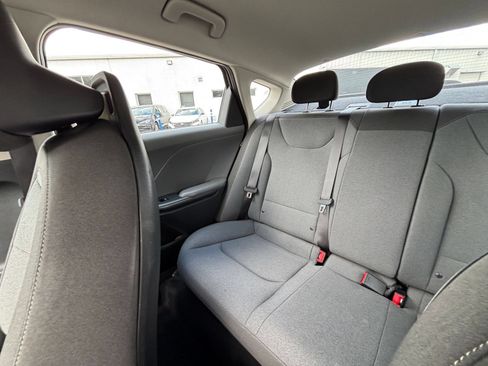 Used 2025 Kia K4 FWD image 38