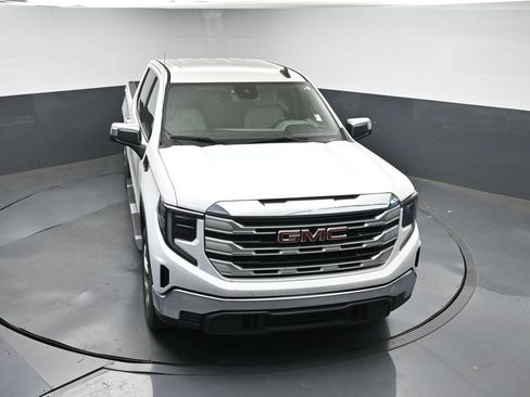 Used 2023 GMC Sierra 1500 SLE image 24