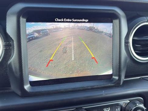 Used 2018 Jeep Wrangler Unlimited Sahara image 52