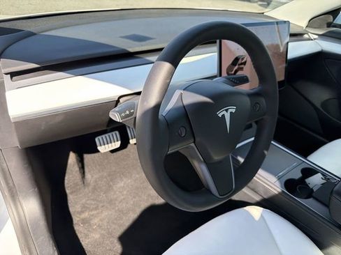 Used 2021 Tesla Model 3 Performance image 12