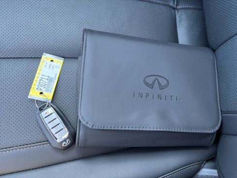 Certified 2024 INFINITI QX60 Luxe w/ Vision Package image 23